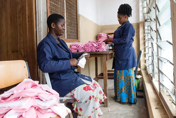 Bindenproduktion verbessert Hygiene während der Menstruation