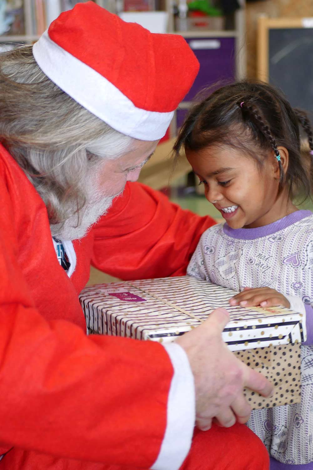 wortundtat in Griechenland - Spenden statt Schenken macht Freude wortundtat in Griechenland - Spenden statt Schenken macht Freude