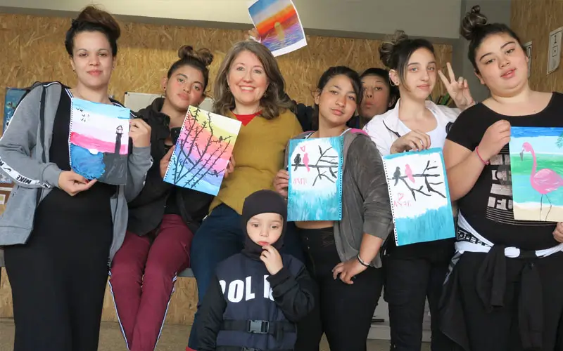 Roma Mädchen – Teenagermädchen im Petalouda-Zentrum in Griechenland im Norden von Athen